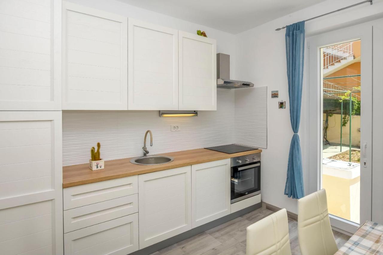 Apartments Dragica Primošten Buitenkant foto