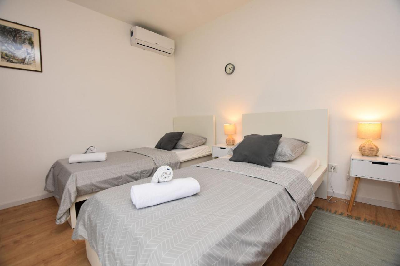 Apartments Dragica Primošten Buitenkant foto